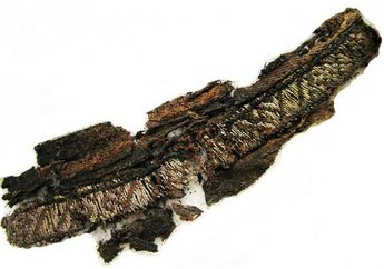 Arkeolog Temukan Tulisan "Allah" dan "Ali" di Pakaian Pemakaman Viking