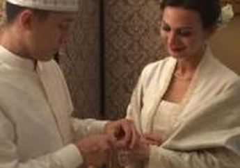 Wanda Hamidah Menikah dengan Pria Bernama Daniel Patrick Hadi Schuldt