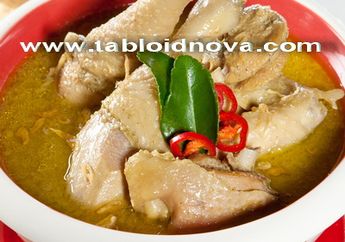 Opor Ayam Kampung