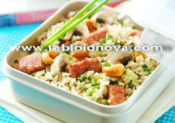 Mushroom Rice with Cashew Nuts