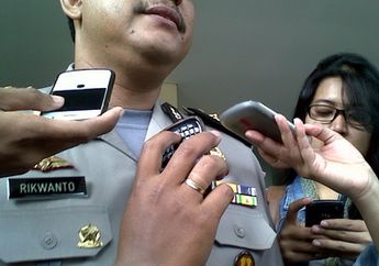 Imam Dibunuh di Mobil