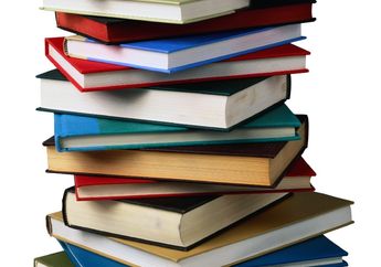 5 Cara Unik Menata Buku Anda