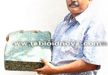 Cantiknya Batik di Atas Kayu dan Plastik (1)