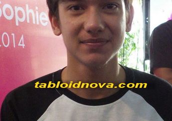 Begini Cara Adipati Dolken Berbelanja