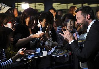 Wah, Wolverine "Diserang" Penggemar di Jepang!