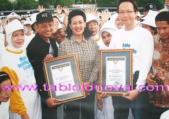 Buka Apotek 24 Jam Gara-Gara Susah Cari Obat (3)