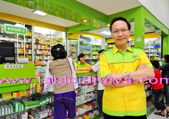 Buka Apotek 24 Jam Gara-Gara Susah Cari Obat (1)