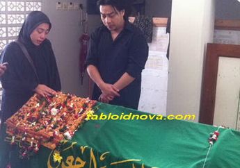 Almarhum Murry Koes Plus Berencana Antar Istrinya Umrah