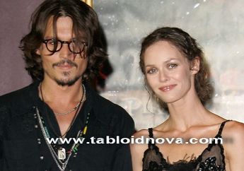 Mantan Pacar Johnny Depp Angkat Bicara