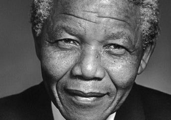 Nelson Mandela Dimakamkan di Kampung Halamannya