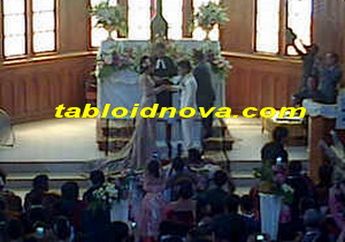 Diliputi Suasana Haru, Ini Komentar Judika dan Duma Riris Usai Jadi Suami Istri