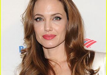 Angelina Jolie Terserang Kanker?