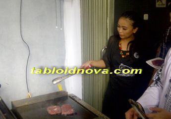 Tantri Kotak Buka Restoran