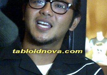 Ramon Y Tungka 100 Hari Keliling Indonesia