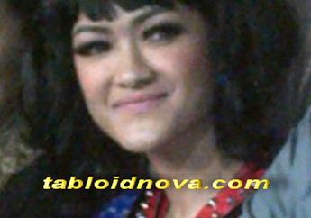 Julia Perez Tak Dapat Izin Gaston Castano Beradegan Ciuman Dengan Sahrul Gunawan