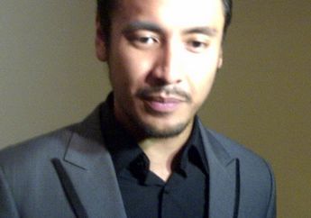 Ello Ikhlas Putus Dengan Julie Estelle