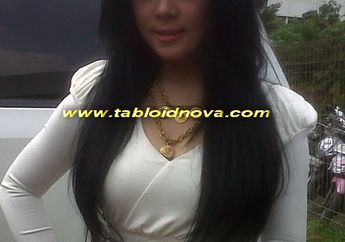 Syahrini Menangis Jelang Umroh