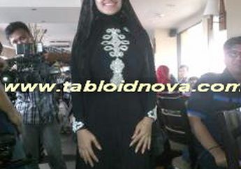 Umroh, Julia Perez Sulam Alis