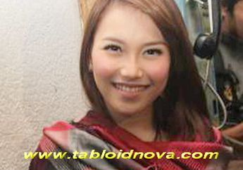 Ayu Ting Ting Ajak Pacar ke Tanah Suci