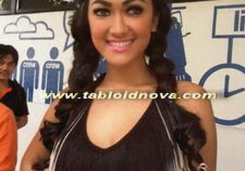 Julia Perez Masih Galau