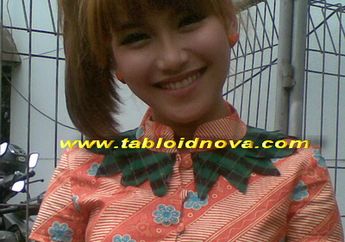 Ayu Ting Ting Bangkitkan Semangat Raffi Ahmad