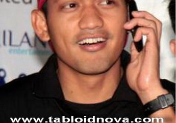Ibnu Jamil Koleksi Baju Mahal