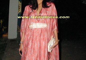 Dhea Ananda Ditinggal Sang Suami