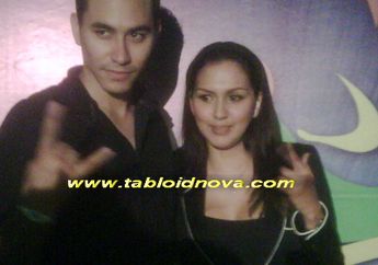 Donna Agnesia Tak Percaya Diri Jalan Bareng Darius Sinathrya