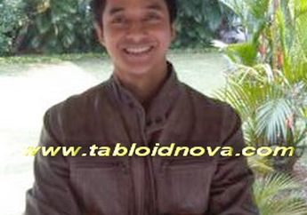 Adly Fairuz Kenalkan Pacar Barunya Pada Shireen Sungkar