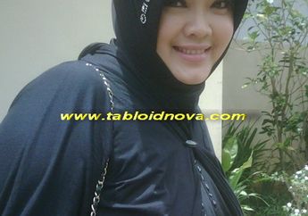 Rina Gunawan Urus Pernikahan Kiki Amalia