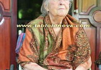 Mama Lauren Tiada, Paranormal 'Serang' Beby Djenar