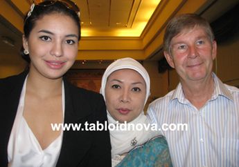 Pernikahan Manohara & Fakhri Tidak Sah!