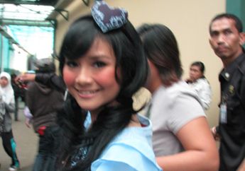 Gita Gutawa Tak Suka Cowok Parasit