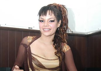 Dewi Sandra Jadi Calo