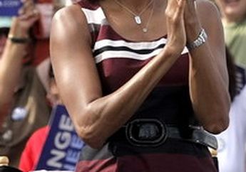 Gaya Pakaian Michelle Obama, Pas Buat Masa Krisis di AS (1)
