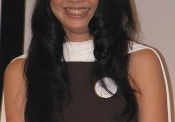 Yang Wajib dari Maya Hasan