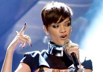 Ragukan Keamanan, Rihanna Urung Konser di Jakarta