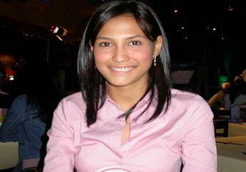 Perilaku Dina Olivia Masih Disesali Mantan Mertua Suaminya
