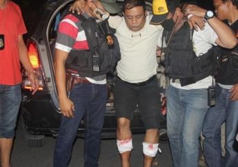 Benarkah Tersangka Bunuh 2 Pengusaha Kakak Beradik Karena Sakit Hati?