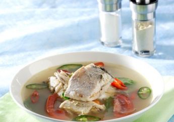 Menanti Hujan Reda dengan Menikmati Ikan Kakap Kuah Kemangi