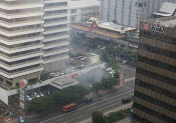 Pasca Ledakan di Depan Sarinah, Warga Dibawa Masuk ke Gedung Sekitar