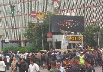 "Ledakannya Lebih Kencang Dari Bunyi Petir"