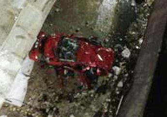 Mobil Honda Jazz Jatuh di Mal Detos, Ini Komentar Ayah Korban