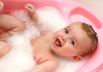 Hindari 5 Zat Kimia Dalam Produk Perawatan Bayi Ini