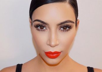 Kim Kardashian Habiskan 18 Juta Sehari untuk Perawatan Kulit