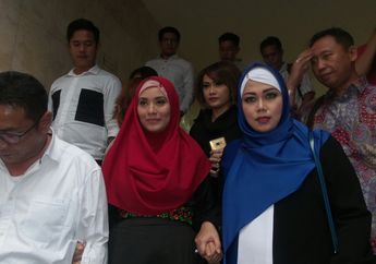 Elma Theana Kelelahan Ditanya Soal Masa Lalunya Dengan Gatot Brajamusti