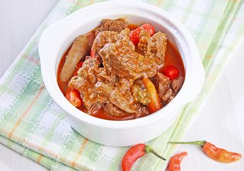 Menggoyang Lidah, Daging Kambing Masak Pedas