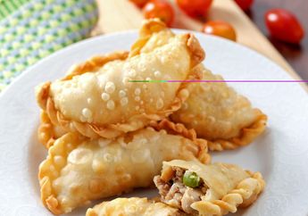 Begini Cara Bikin Pastel Kentang Ayam Keju yang Enak