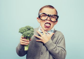 Cara Menolong 'Keselek' Saat Makan dan Kulit Kemasukan Duri Pada Anak dan Dewasa