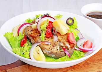 Semangkuk Salad Gindara Kaya Serat Untuk Sarapan Sabtu Pagi